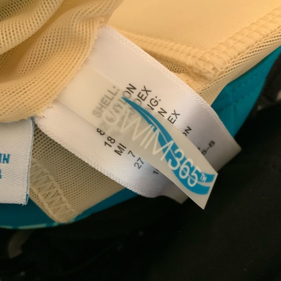 Swimsuit - Picture 9 of 9